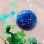 アガーで作る、バラが香る宇宙ゼリー