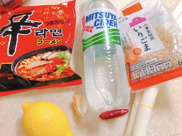 スプライト麺材料写真